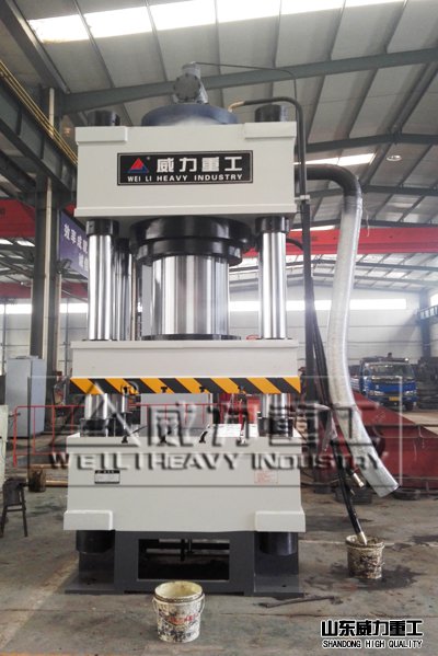 800噸三梁四柱油壓機(jī)